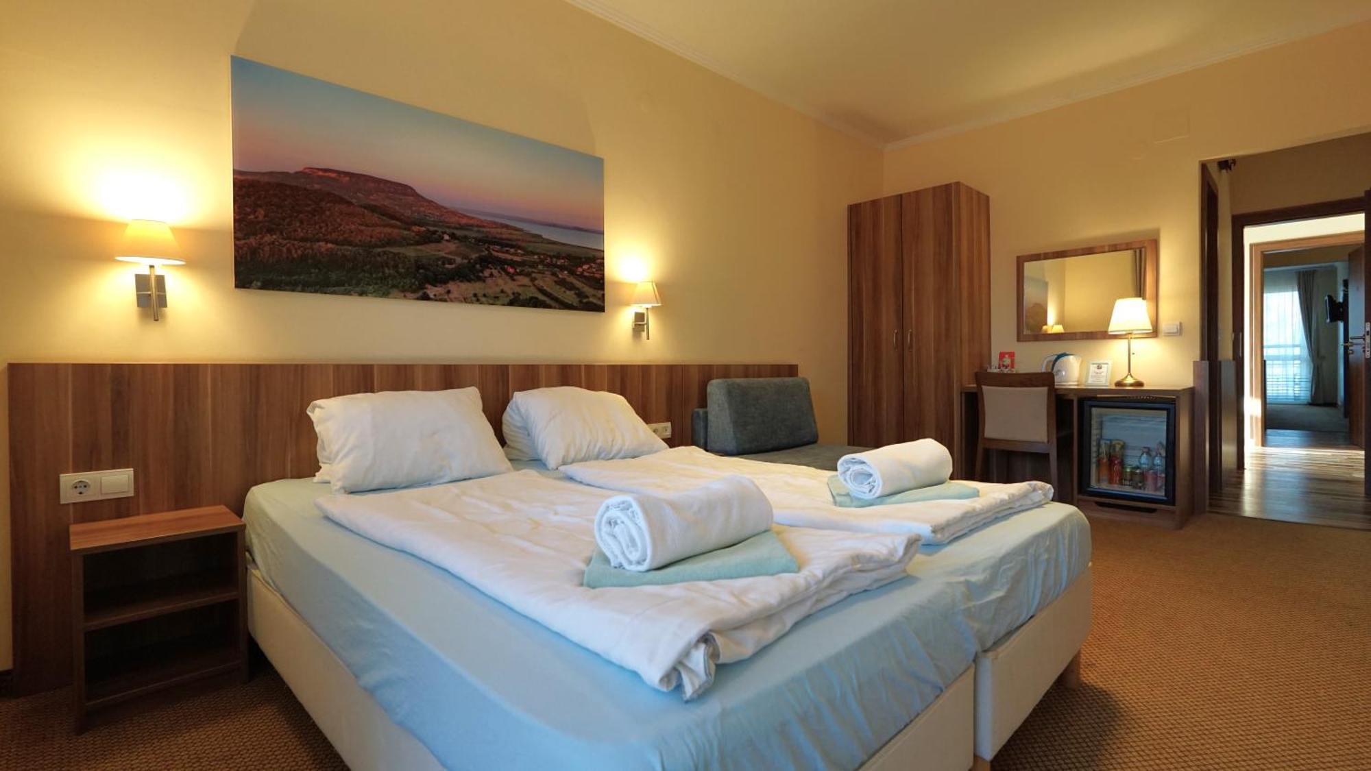 Balaton Colors Beach Hotel Шиофок Экстерьер фото