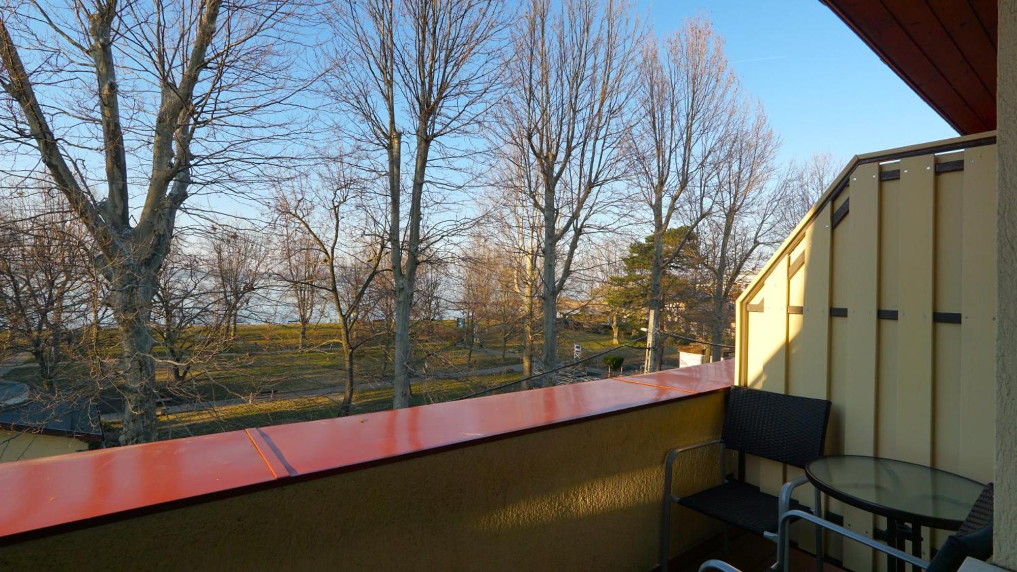 Balaton Colors Beach Hotel Шиофок Экстерьер фото