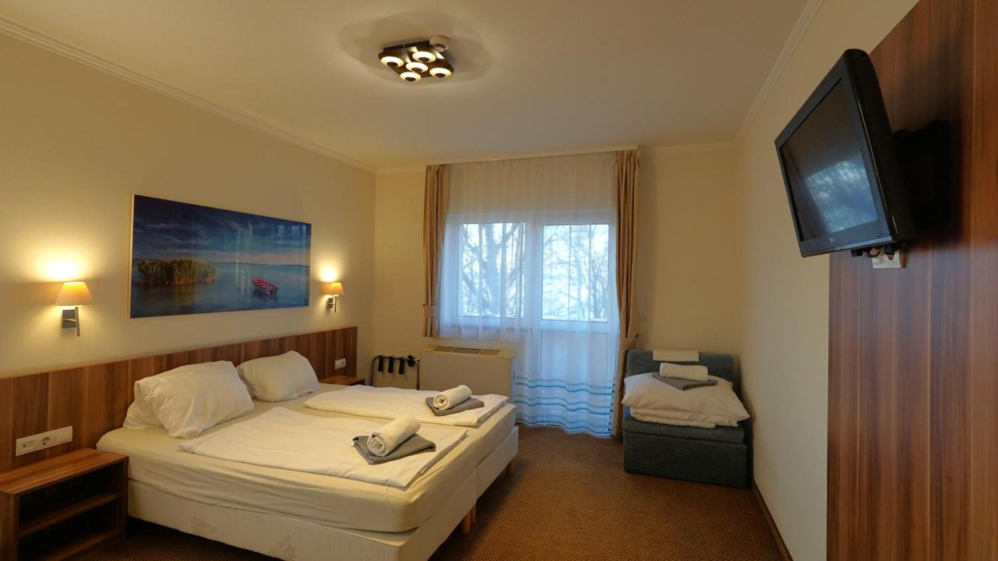 Balaton Colors Beach Hotel Шиофок Экстерьер фото