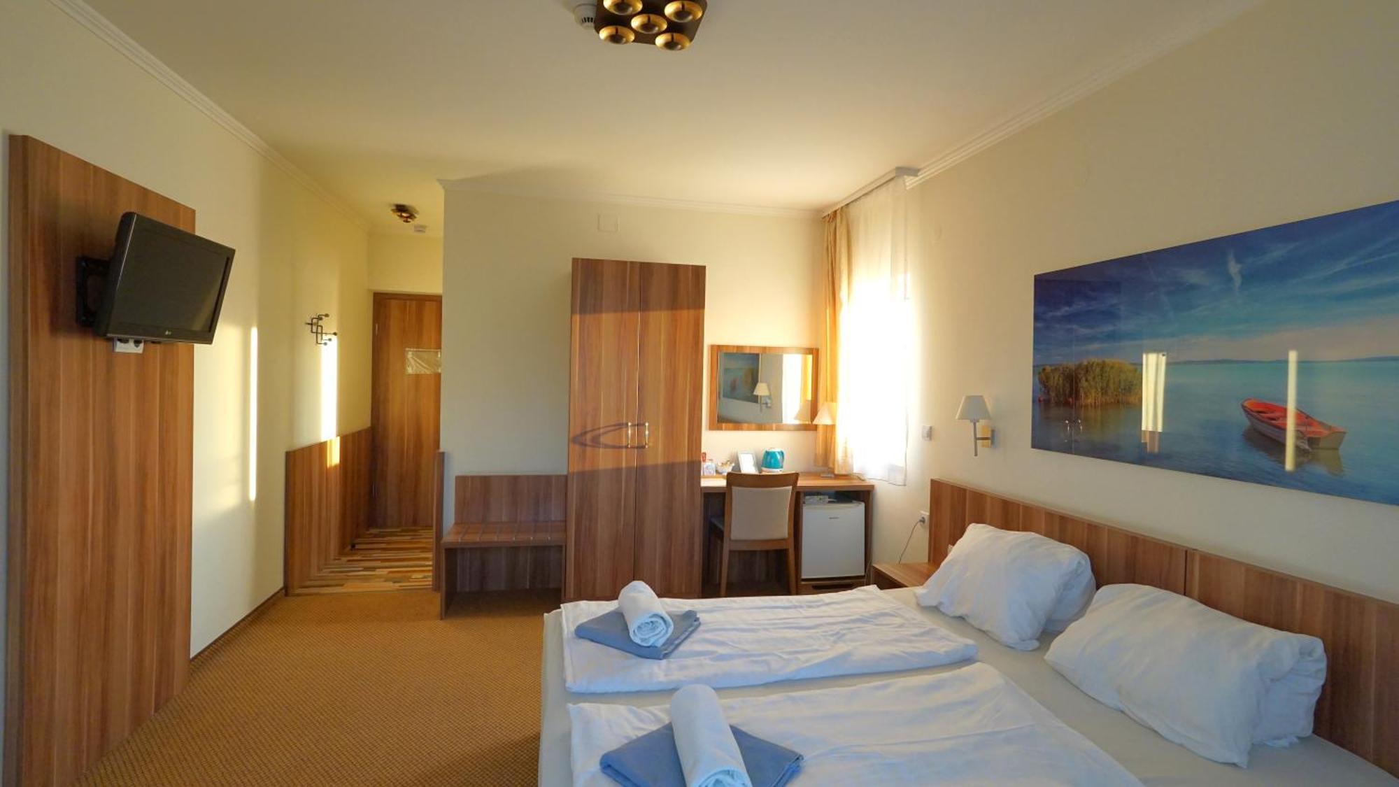 Balaton Colors Beach Hotel Шиофок Экстерьер фото